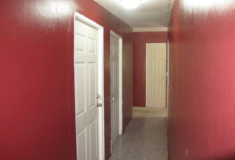 Hotel Waterfall Hostel