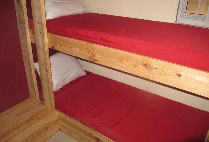 Hotel Waterfall Hostel