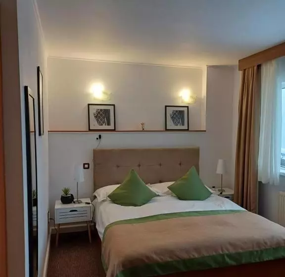 تختخواب و صبحانه Apartamente Private A&l View