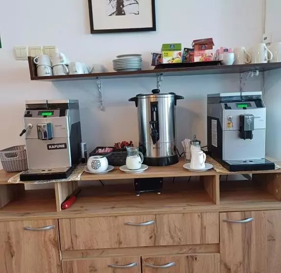تختخواب و صبحانه Apartamente Private A&l View