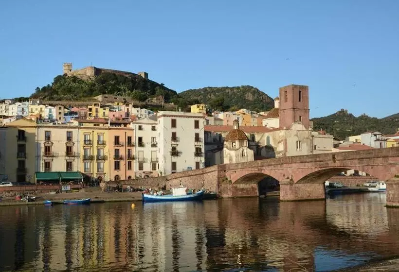 ベッドアンドブレックファースト Regnos Altos Boutique Rooms