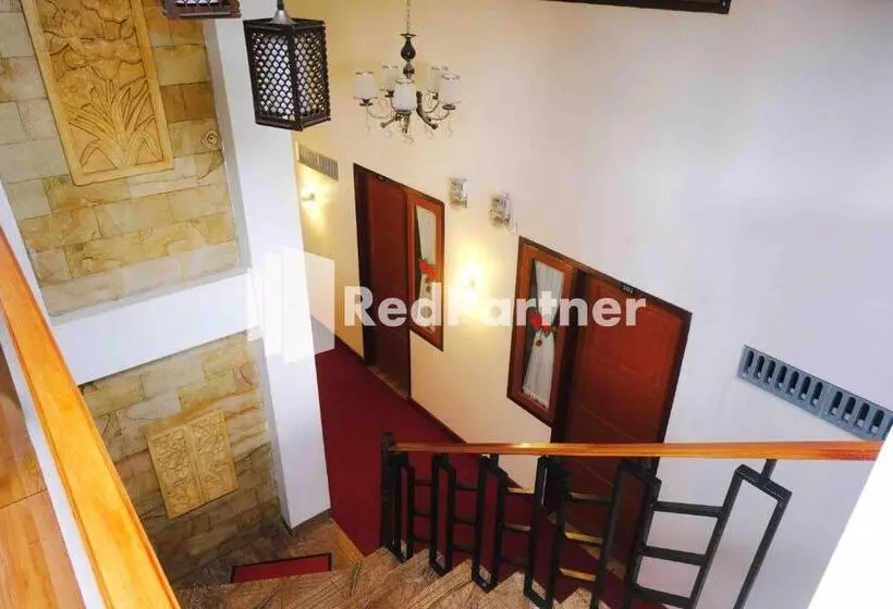 ホテル Guest House Bibong Makassar Mitra Reddoorz