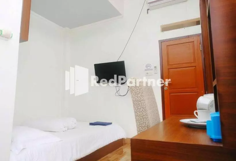 ホテル Guest House Bibong Makassar Mitra Reddoorz