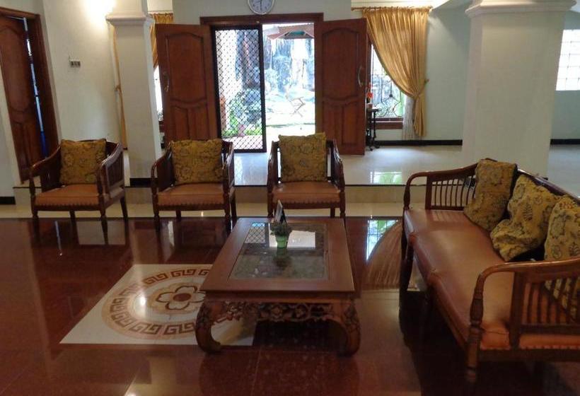 فندق Jepara Residence