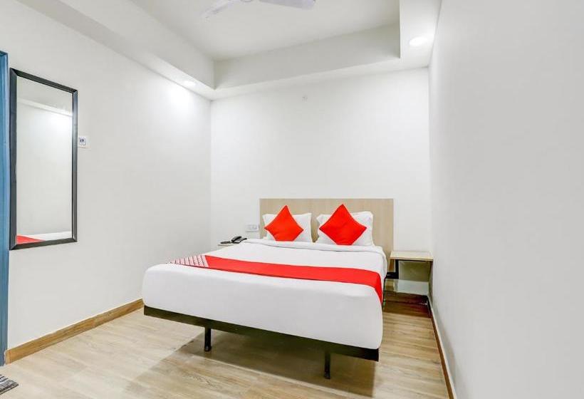 Hotel Oyo 79707 La Sky