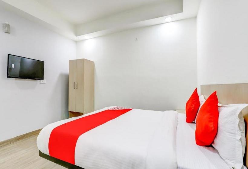 Hotel Oyo 79707 La Sky