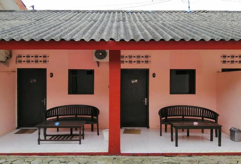 호텔 Oyo 90385  Cadaka