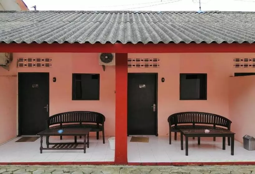 Hotel Oyo 90385  Cadaka