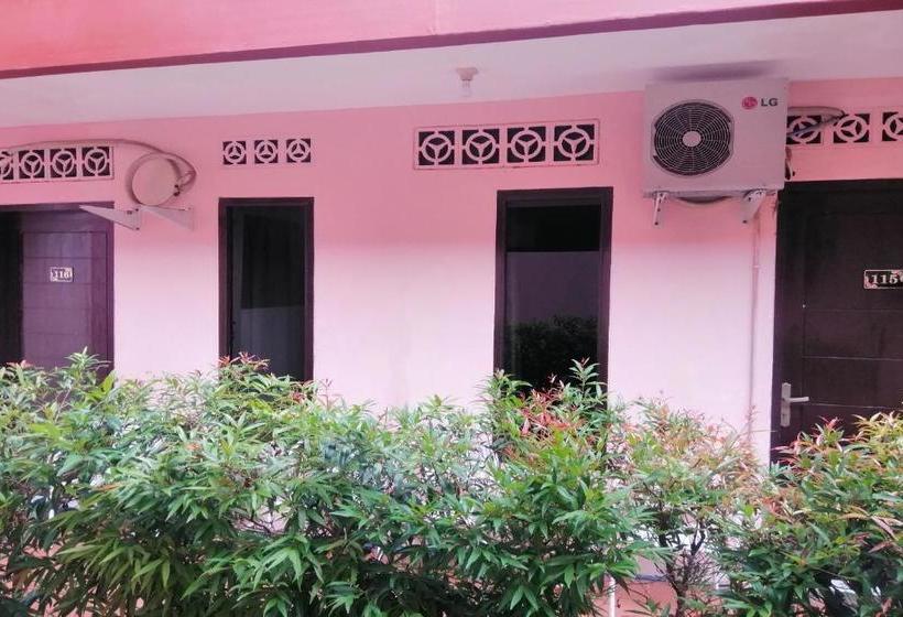 호텔 Oyo 90385  Cadaka