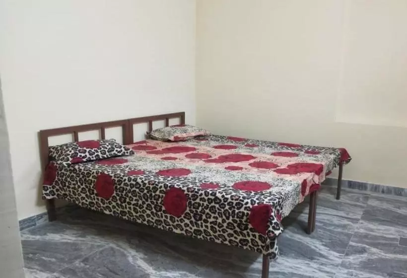 ホテル Spot On 73721  Sunitraj Palace