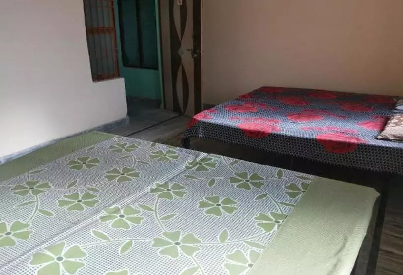 ホテル Spot On 73721  Sunitraj Palace