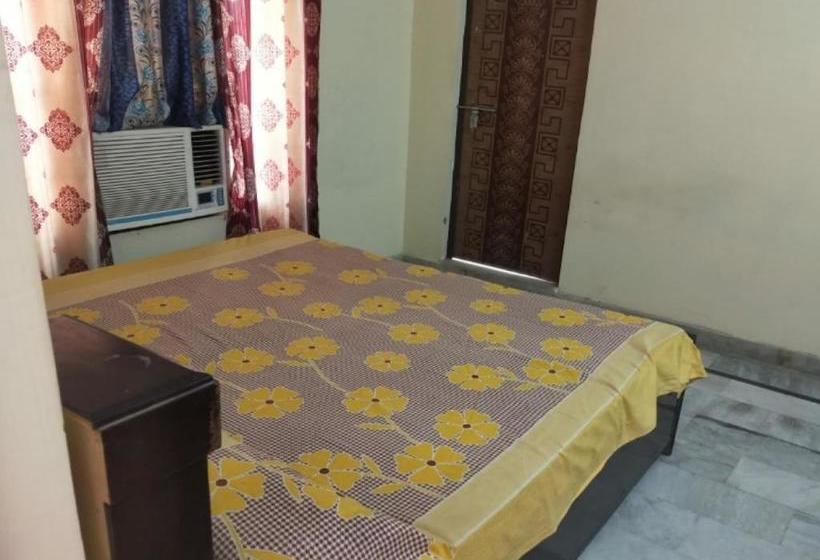 Hotel Spot On 73721 Sunitraj Palace