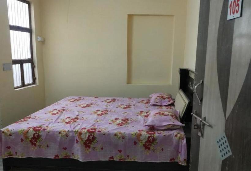 Hotel Spot On 73721 Sunitraj Palace