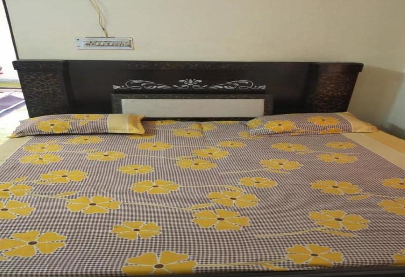 Hotel Spot On 73721 Sunitraj Palace