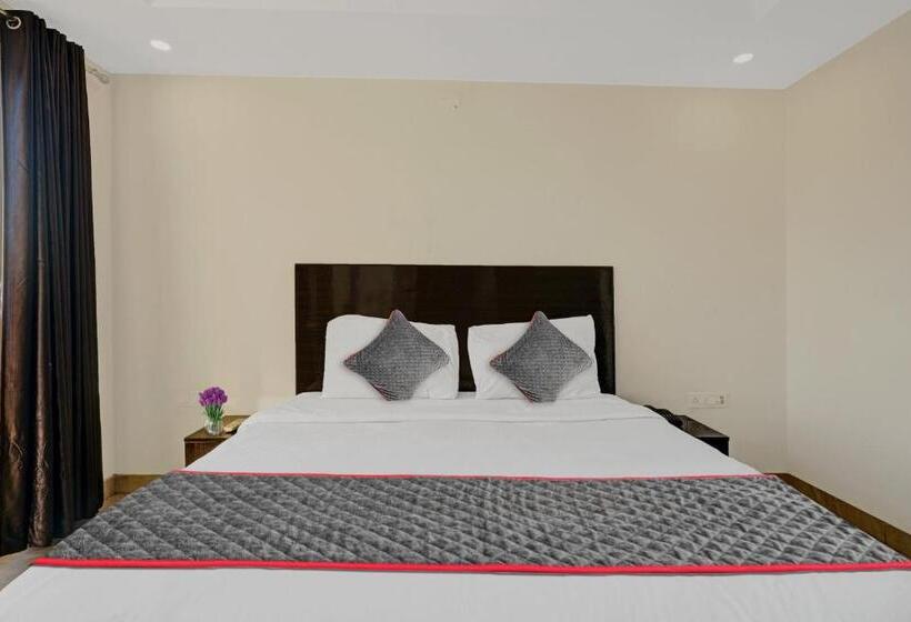 酒店 Super Townhouse Tipsyy Near Bestech Central Square Mall