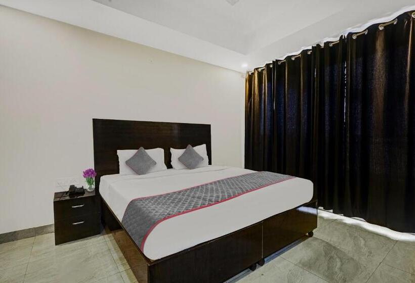 酒店 Super Townhouse Tipsyy Near Bestech Central Square Mall