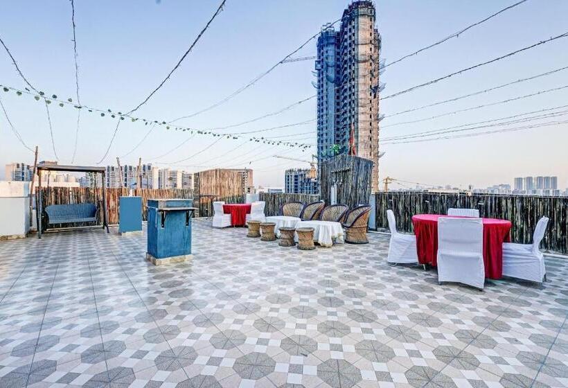 酒店 Super Townhouse Tipsyy Near Bestech Central Square Mall