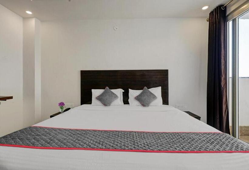 酒店 Super Townhouse Tipsyy Near Bestech Central Square Mall