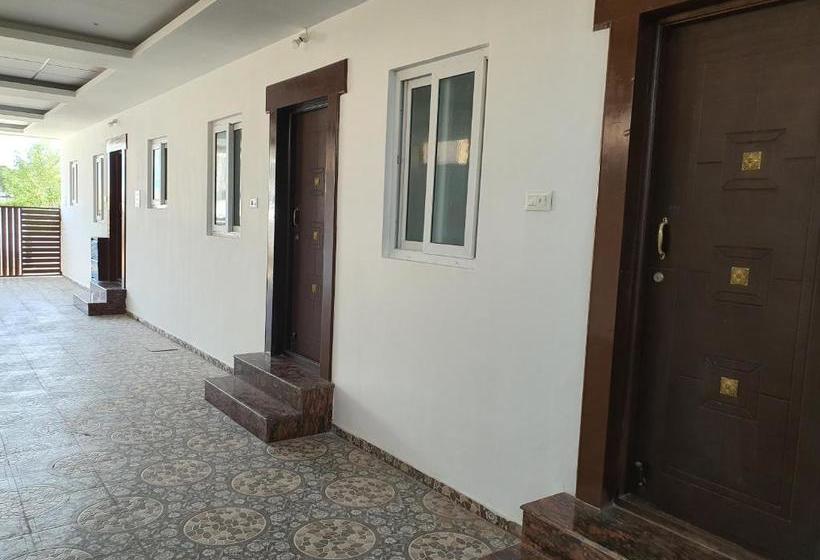 Jr Service Apartment