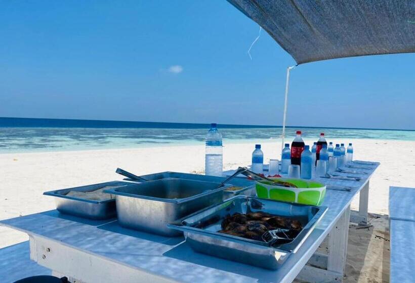 پانسیون Coral Beach Maldives