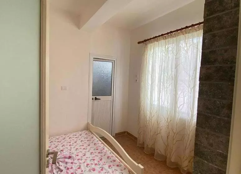 ペンション Guest Rooms Arbri