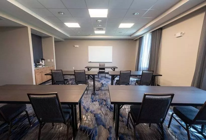 ホテル Fairfield By Marriott Inn & Suites Fond Du Lac