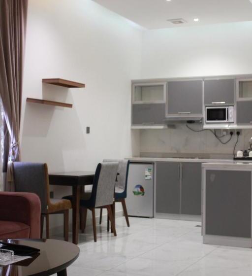 Отель Five Season