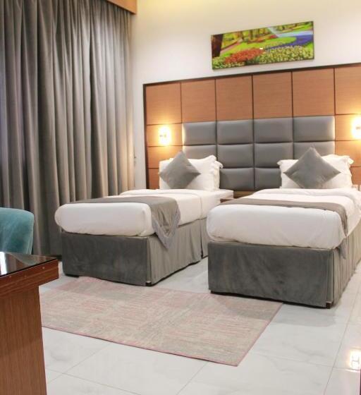 Отель Five Season