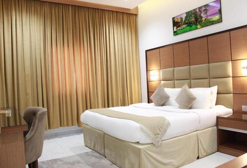 Отель Five Season