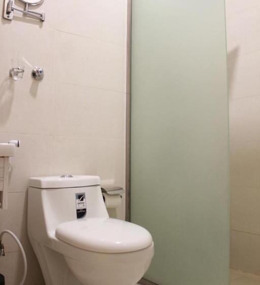 Отель Five Season