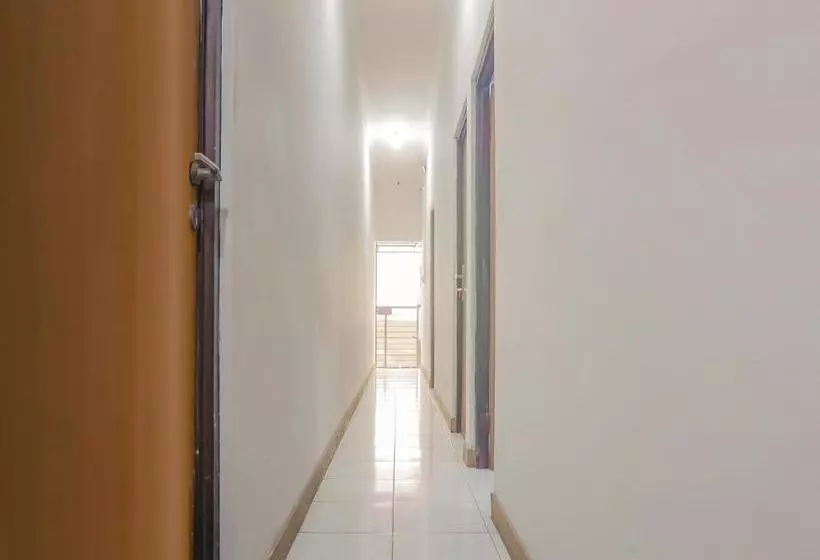 ホテル Oyo 90338 Rumah Yasmin Syariah