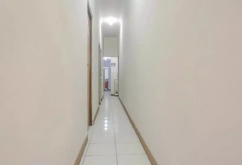 ホテル Oyo 90338 Rumah Yasmin Syariah