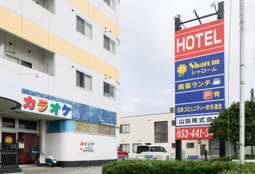ホテル Oyo Sharom