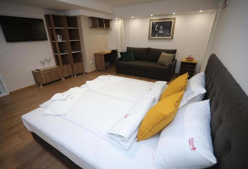 تختخواب و صبحانه Palace Megdan