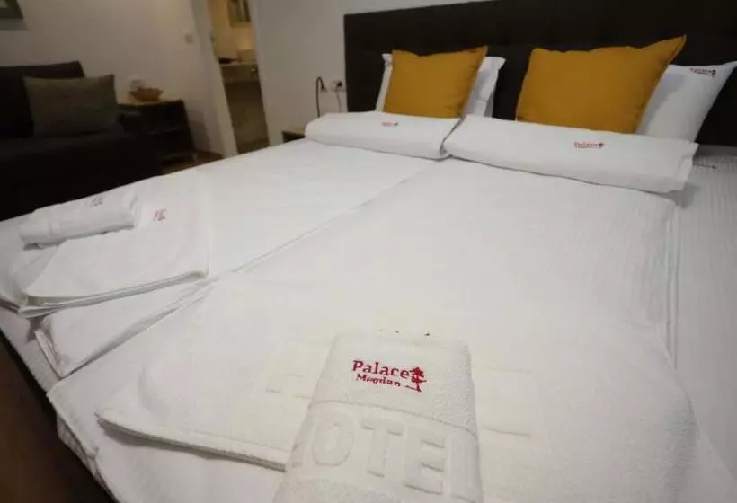 تختخواب و صبحانه Palace Megdan