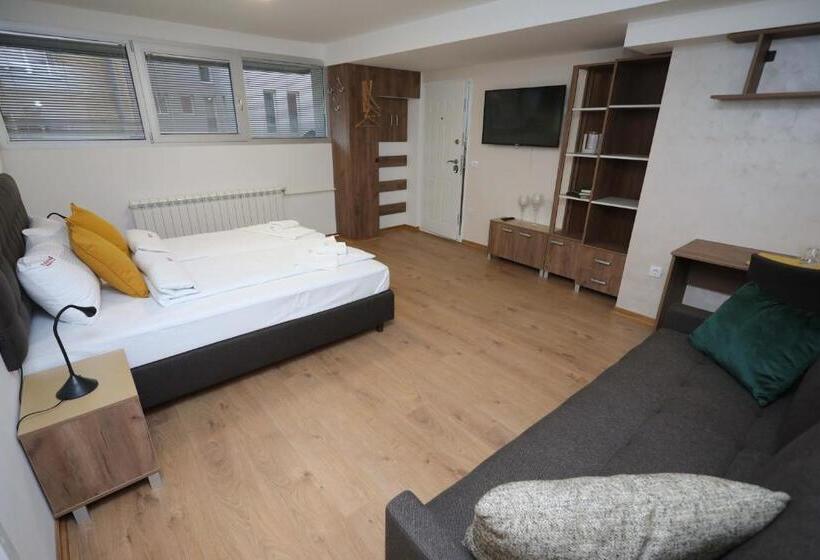 تختخواب و صبحانه Palace Megdan