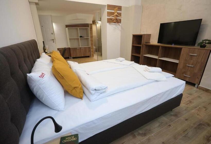 تختخواب و صبحانه Palace Megdan