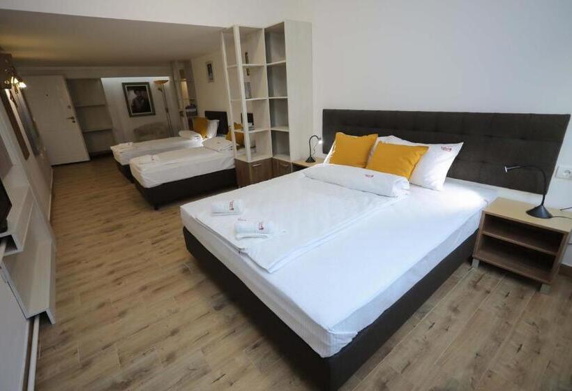 تختخواب و صبحانه Palace Megdan