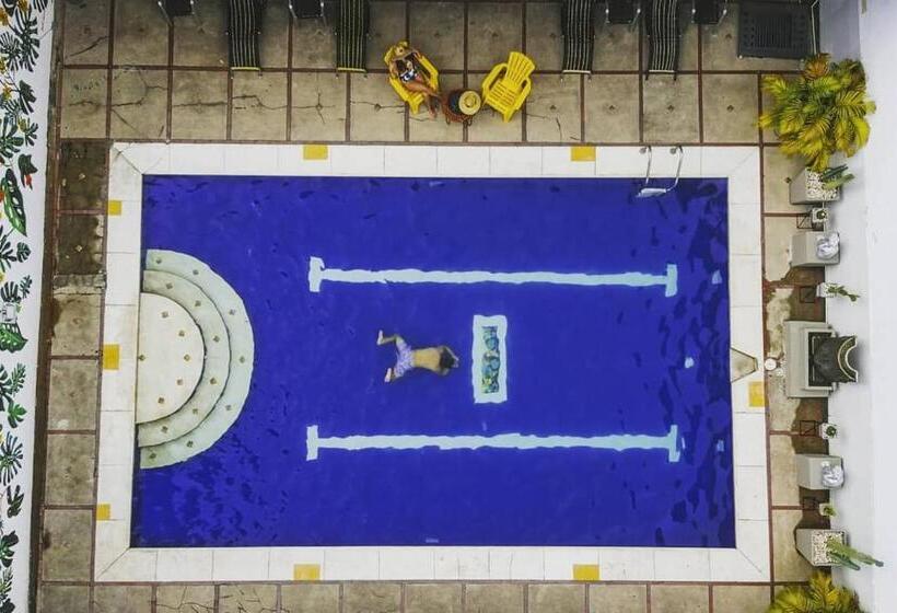 בית מלון כפרי Boutique Budapez