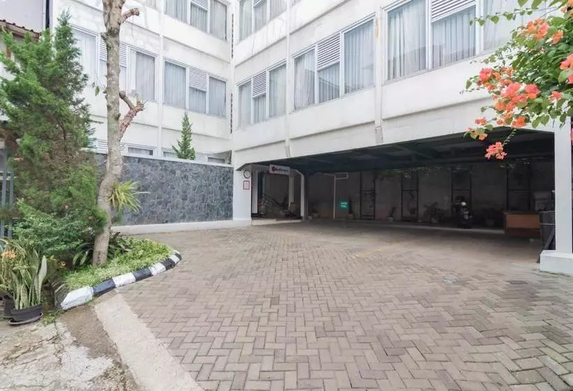 ホテル Koolkost Female Syariah Near Parahyangan University 3 (minimum Stays 6 Nights)