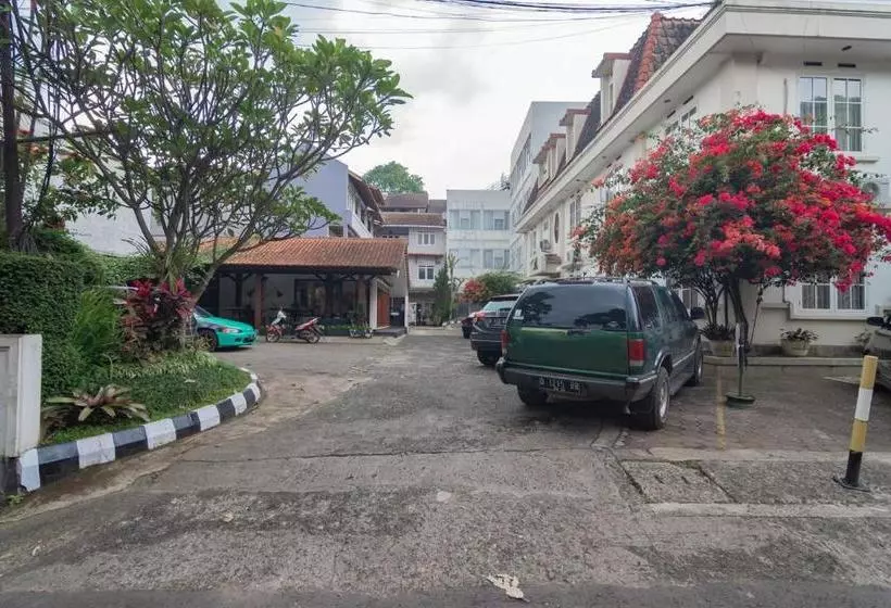 ホテル Koolkost Female Syariah Near Parahyangan University 3 (minimum Stays 6 Nights)