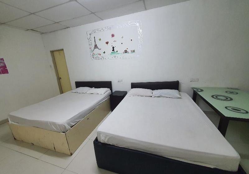 בית מלון כפרי Oyo 90202 Alam Jaya