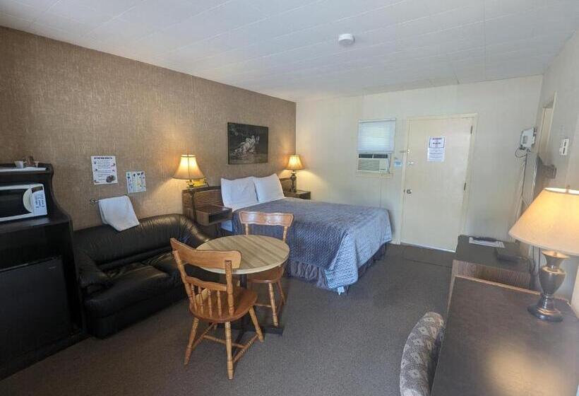 モーテル Pinewood Inn