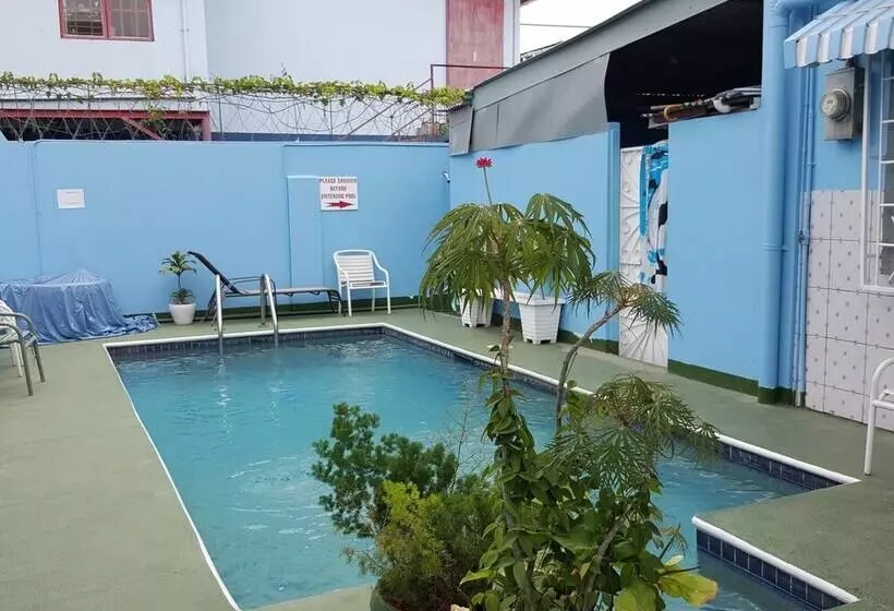 پانسیون Caribbean Tourist Villa Guest House