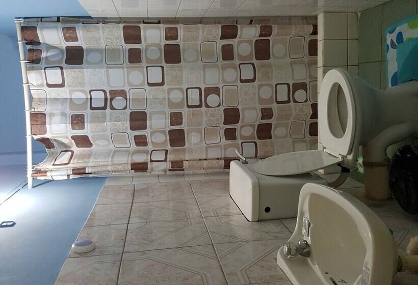 پانسیون Caribbean Tourist Villa Guest House