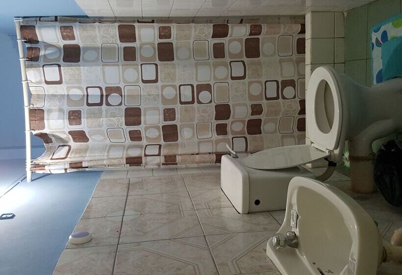 پانسیون Caribbean Tourist Villa Guest House