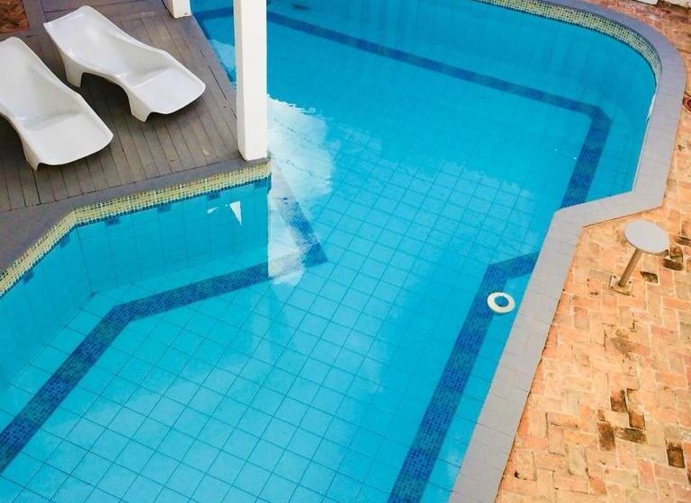 پانسیون Pousada Garça Real