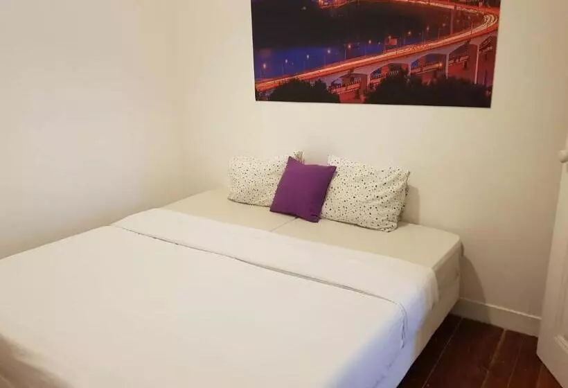 7 Luz Hostel