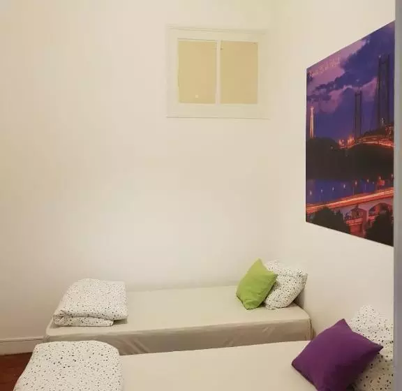 7 Luz Hostel
