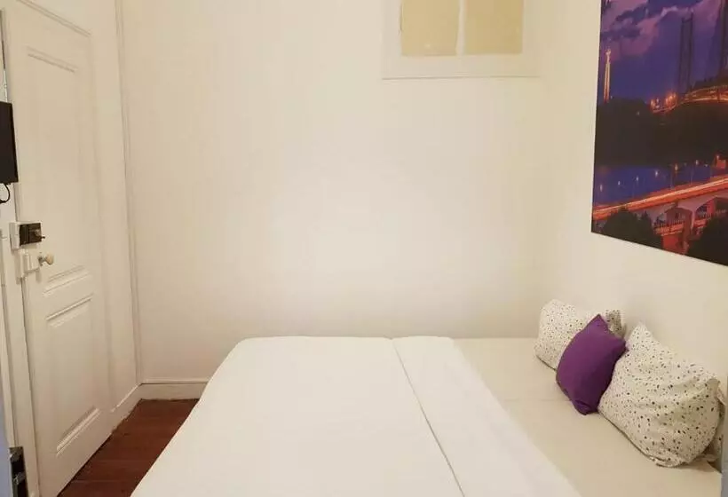 7 Luz Hostel